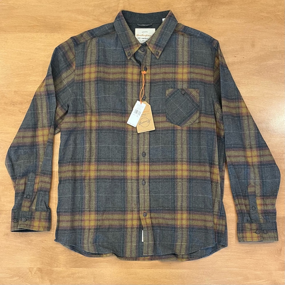 Weatherproof long-sleeved button-down flannel shirt with classic colorway